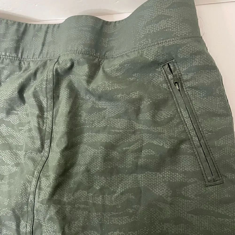 NEW! Orvis| Small | Embossed| Small | Skort - Picture 7 of 16